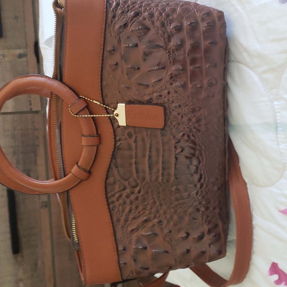 Alligator Style purse